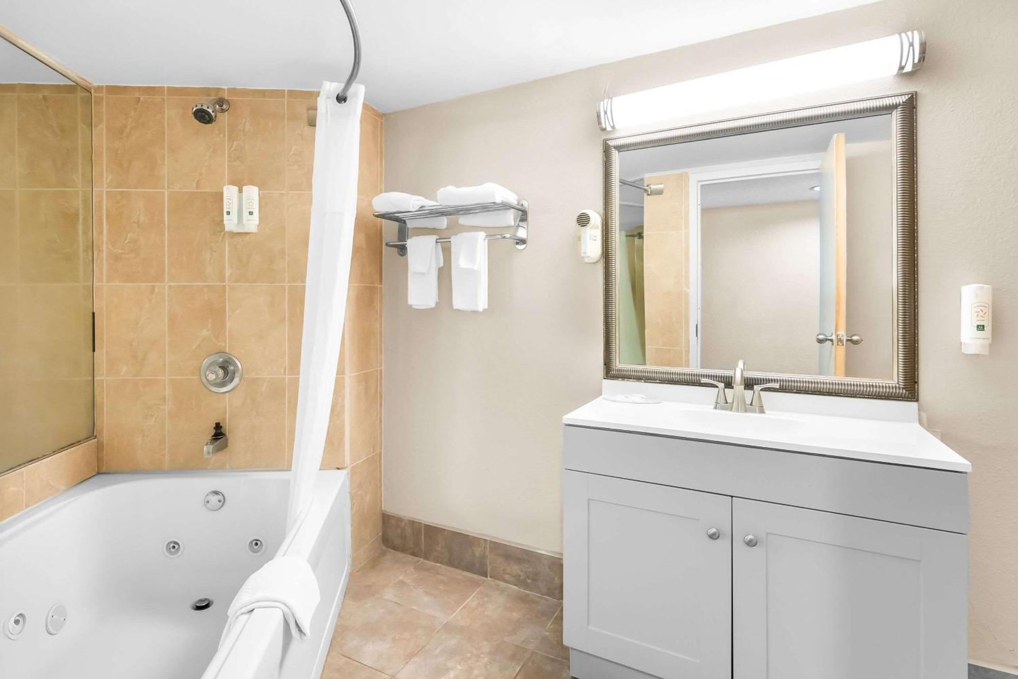 Quality Inn Selma - Smithfield Esterno foto